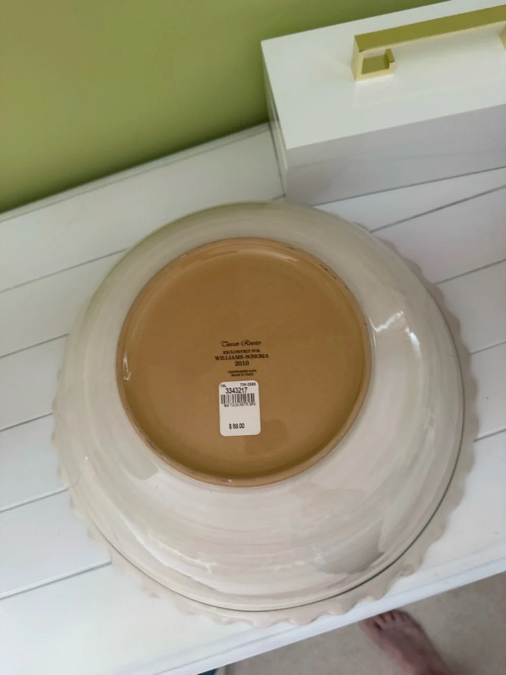 Williams Sonoma Extra large Tuscan Rooster bowl. NWT